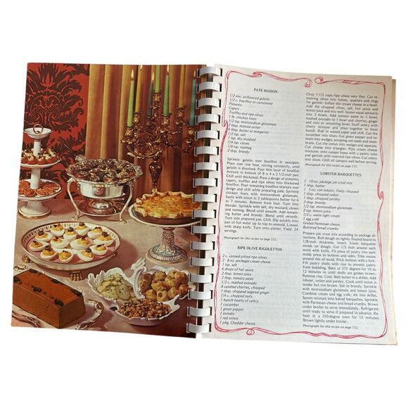 Favorite Recipes of Eastern Star Members 1973 PB Vintage Community Cookbook VG+ - Picture 7 of 8